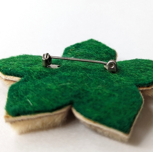 Vintage Handmade Inuit Real Fur Flower Brooch- Made in Canada Indigenous Art - Picture 9 of 13